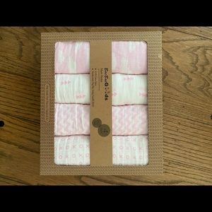 BaeBae goods swaddle blankets and washcloth set